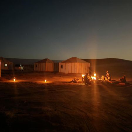 ホテル Bivouac Cote-Iriki Foum Zguid エクステリア 写真