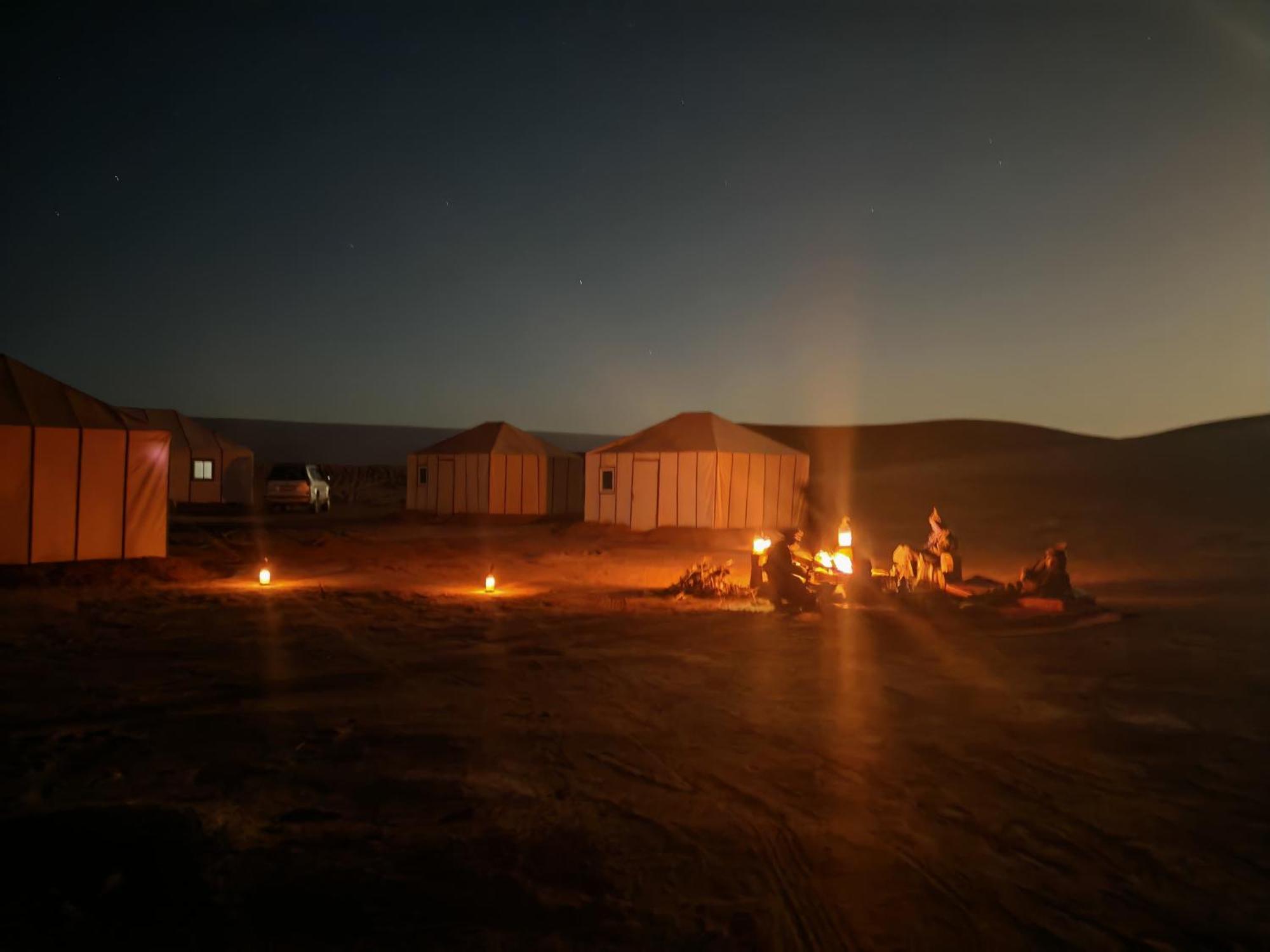 ホテル Bivouac Cote-Iriki Foum Zguid エクステリア 写真