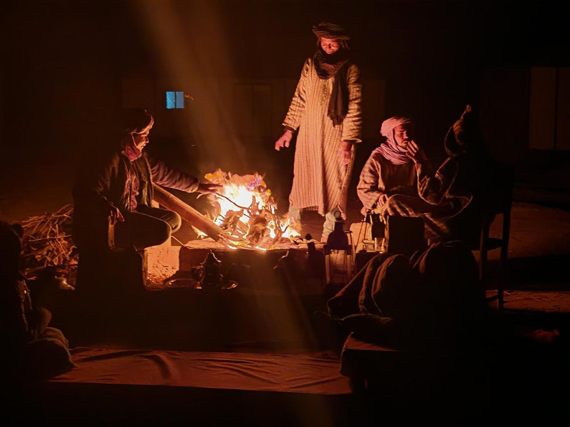 ホテル Bivouac Cote-Iriki Foum Zguid エクステリア 写真