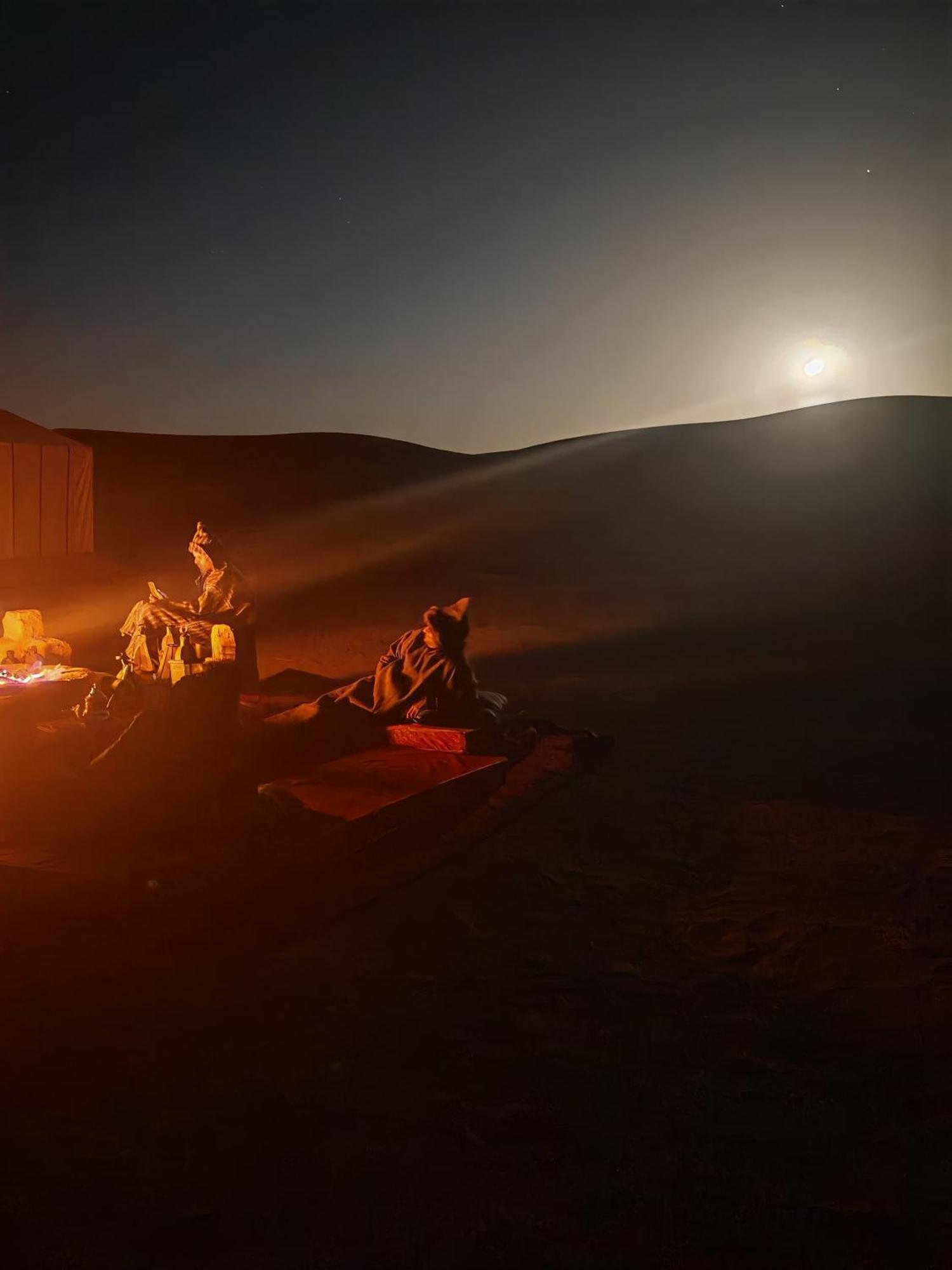 ホテル Bivouac Cote-Iriki Foum Zguid エクステリア 写真