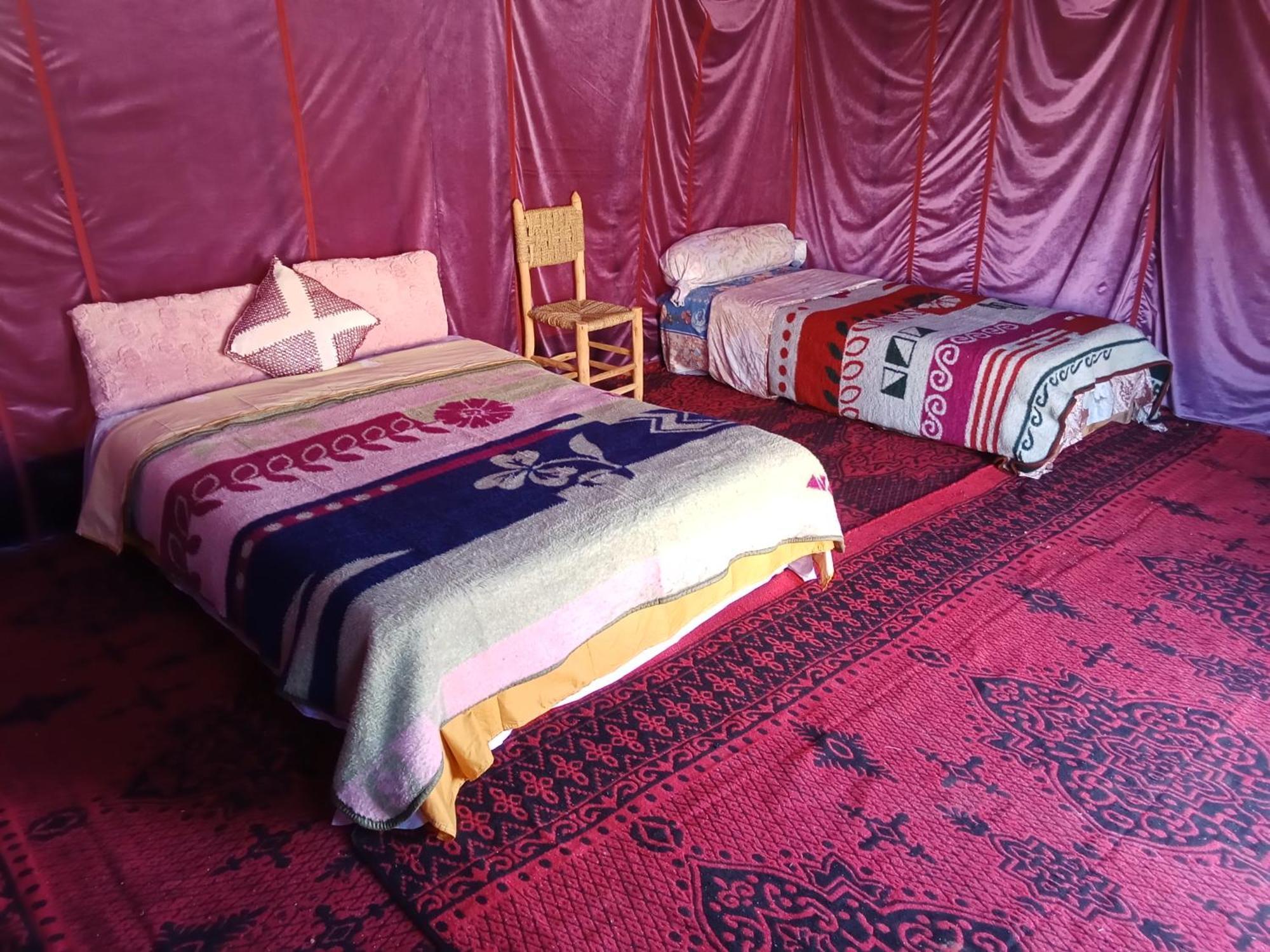 ホテル Bivouac Cote-Iriki Foum Zguid エクステリア 写真