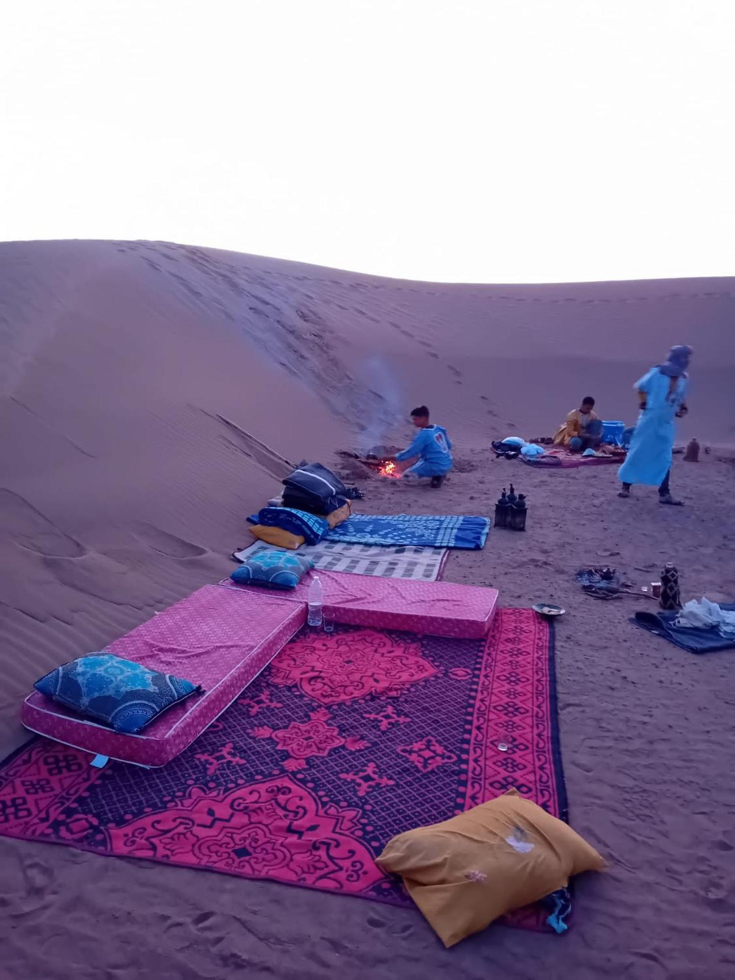 ホテル Bivouac Cote-Iriki Foum Zguid エクステリア 写真
