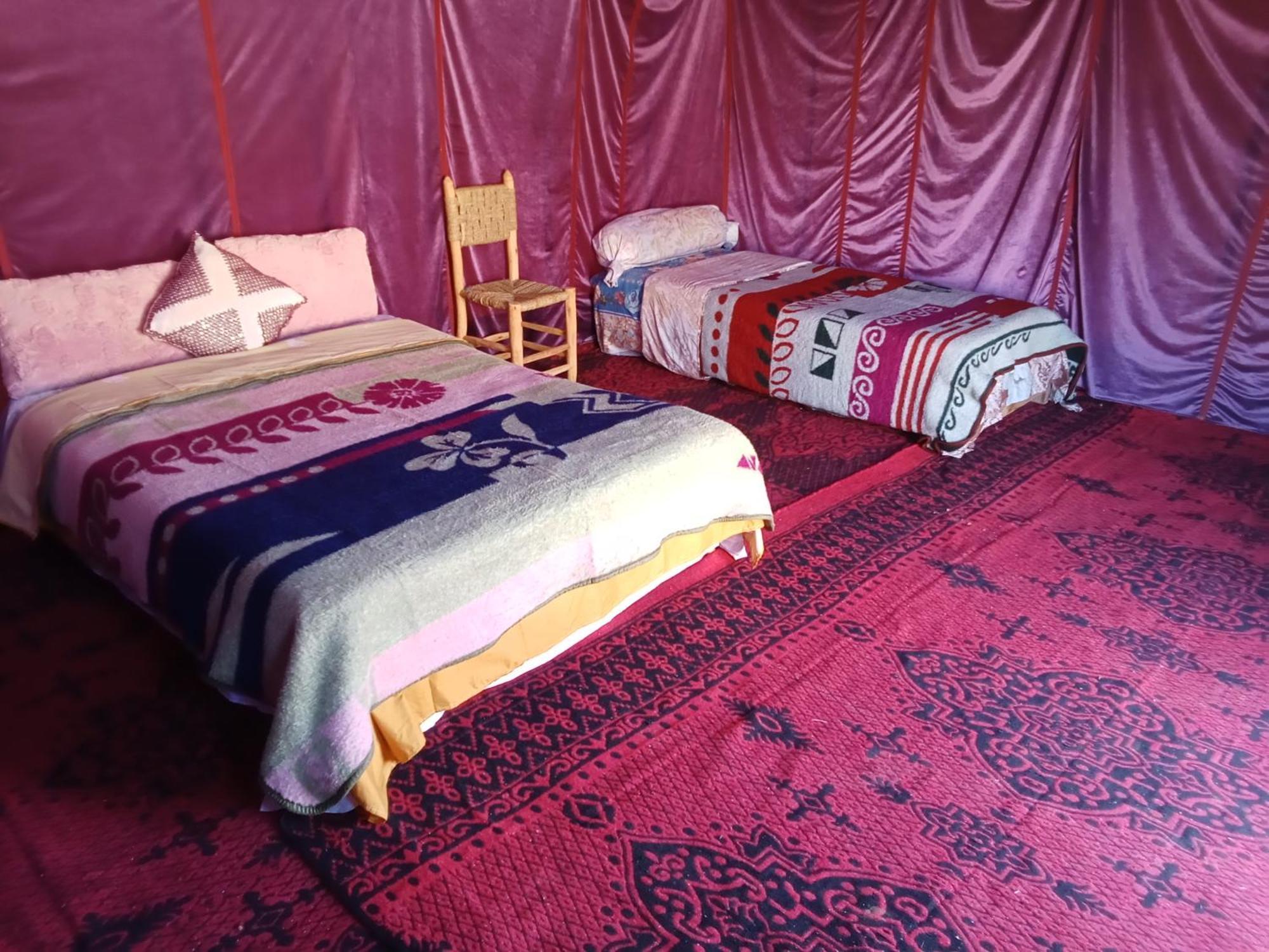 ホテル Bivouac Cote-Iriki Foum Zguid エクステリア 写真